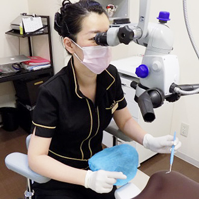 女性歯科医師による丁寧な治療のイメージ画像